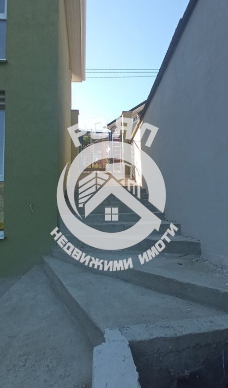 Роял имоти продава къща в село Руен, Пловдив - 0