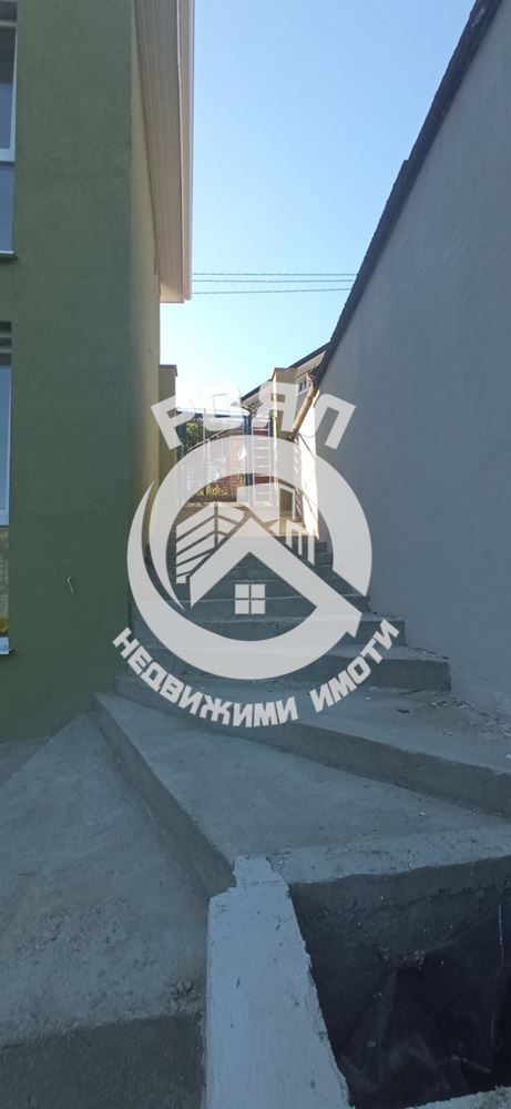 Роял имоти продава къща в село Руен, Пловдив - 0