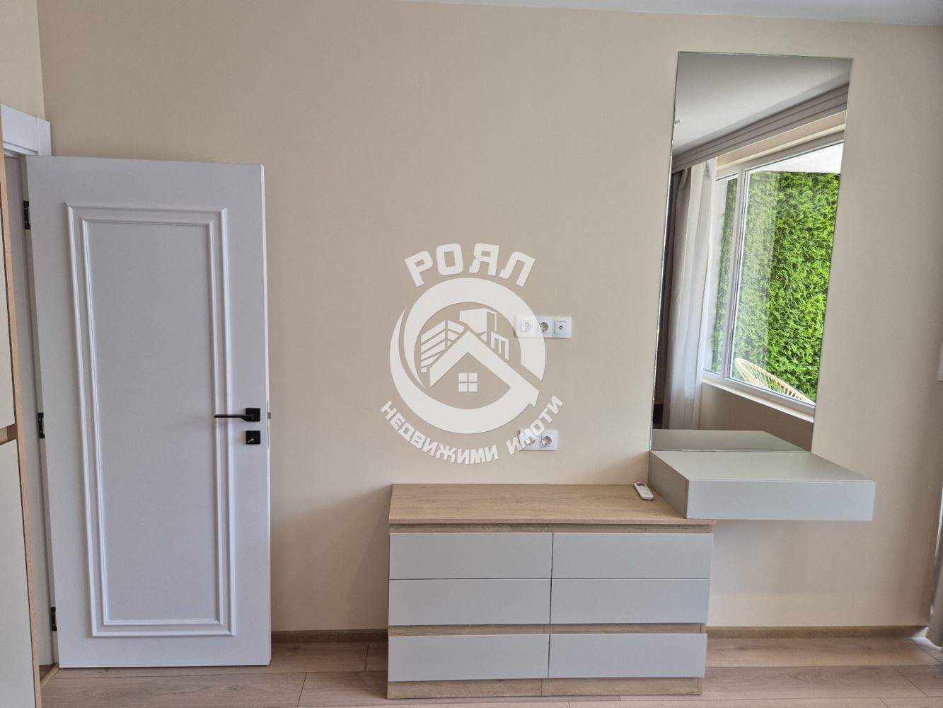 Роял имоти продава двустаен, обзаведен апартамент в кв.Съдийски, Пловдив - 0