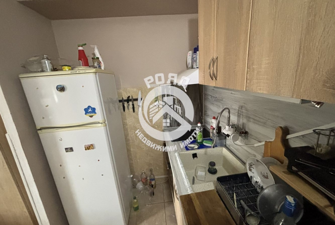 Роял имоти продава Есклузивно двустаен, обзаведен апартамент, Кючук Париж, Пловдив - 0