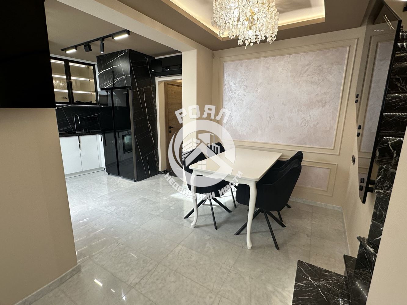 Роял имоти продава луксозен мезонет в сърцето на град Пловдив - 0