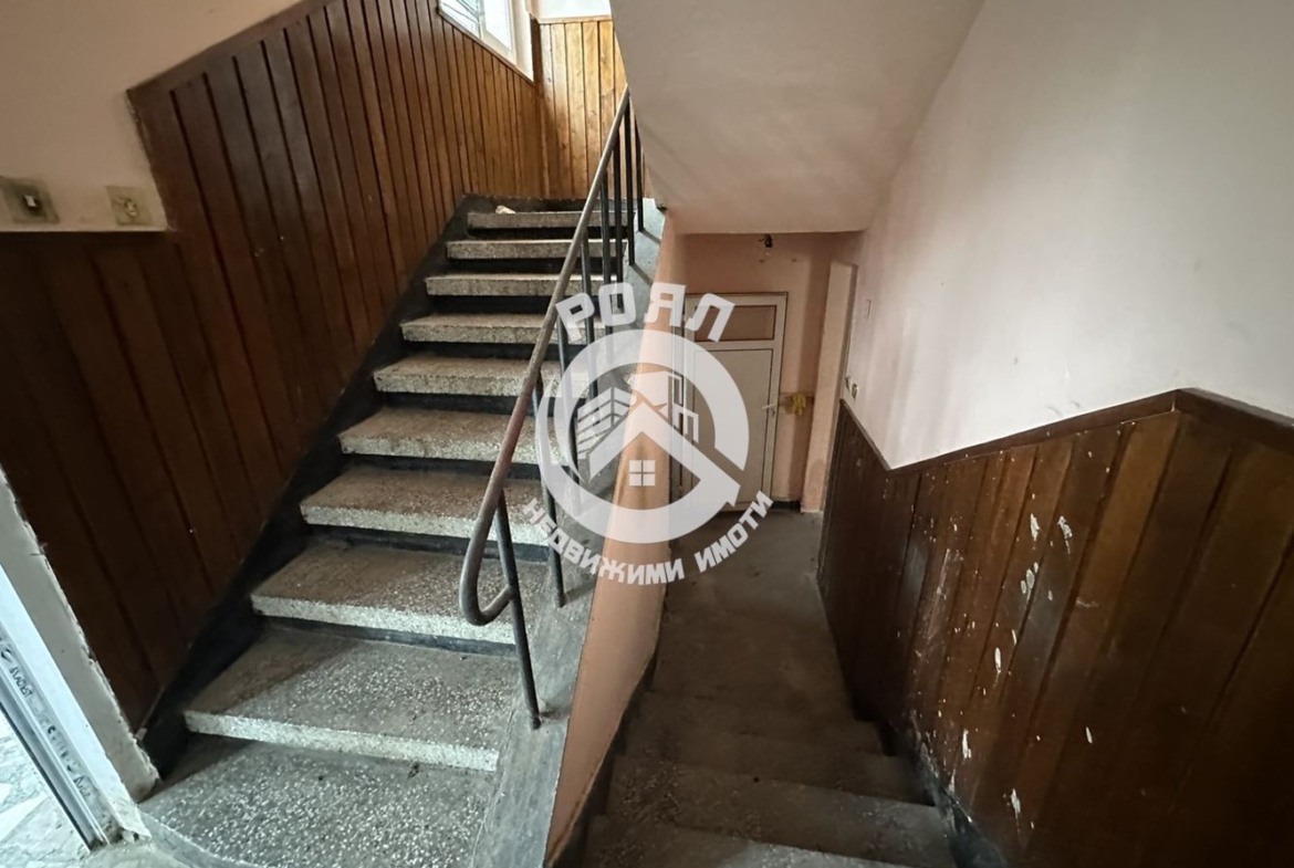 Роял Имоти продава двуетажна къща в гр.Перущица - 0