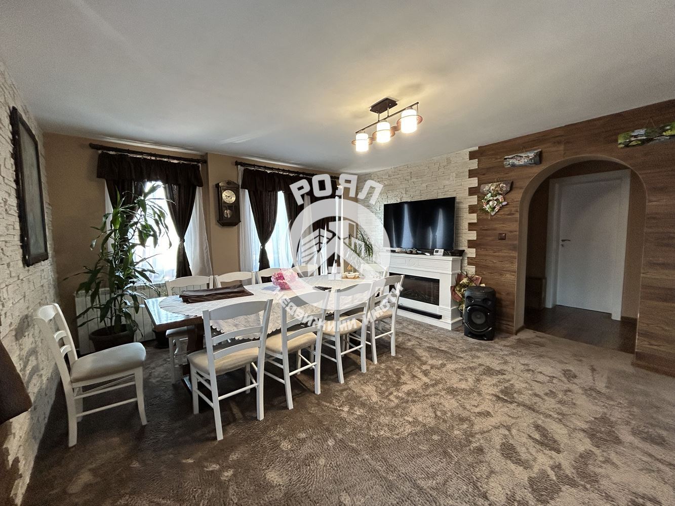 Роял Имоти продава Ексклузивно къща в гр.Копривщица - 0