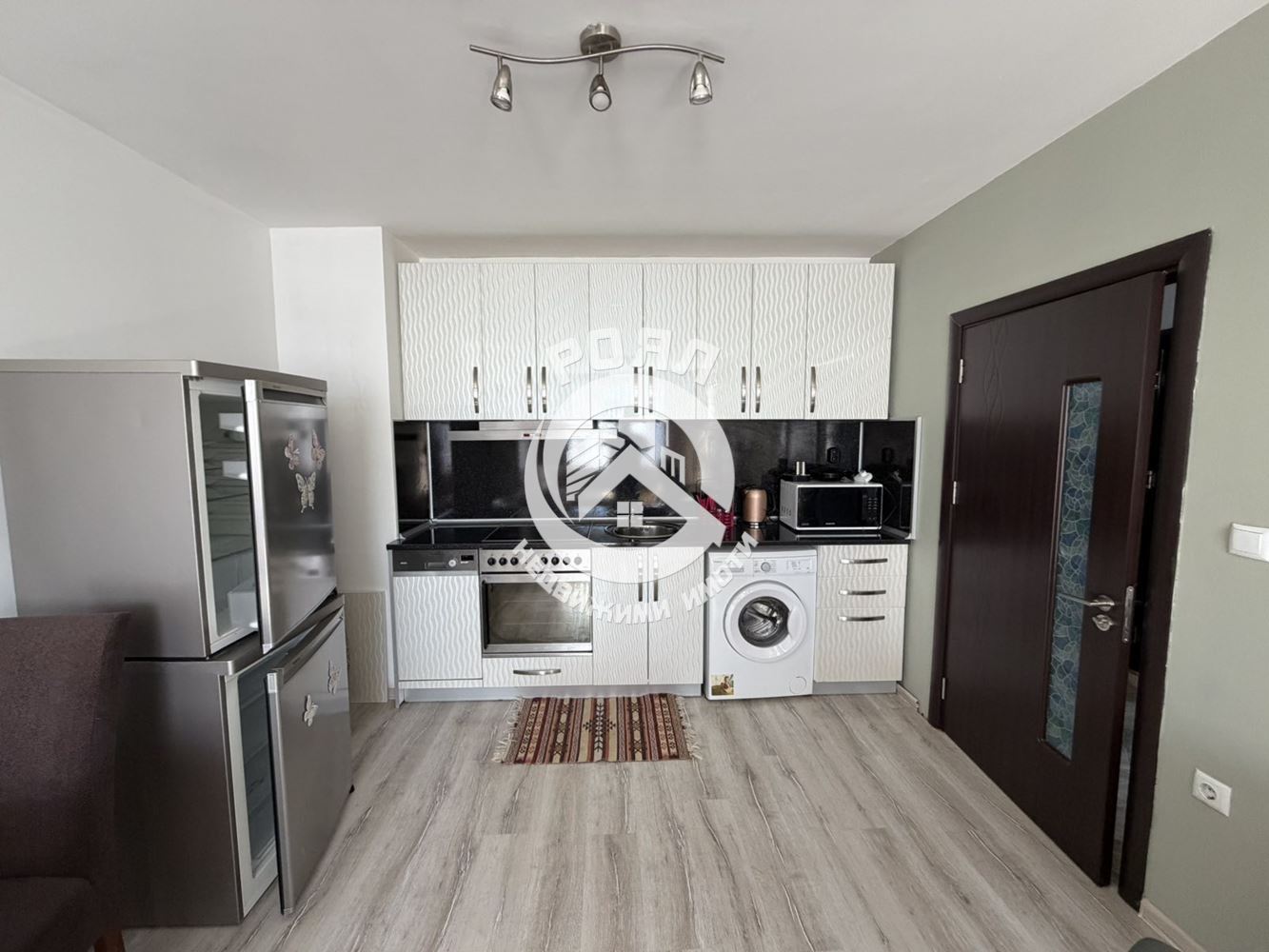 Роял имоти отдава под наем двустаен апартамент, Център, Пловдив - 0