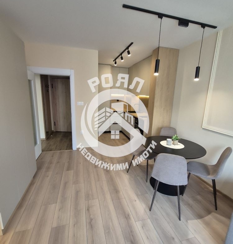 Роял имоти продава двустаен, обзаведен апартамент в кв.Съдийски, Пловдив - 0