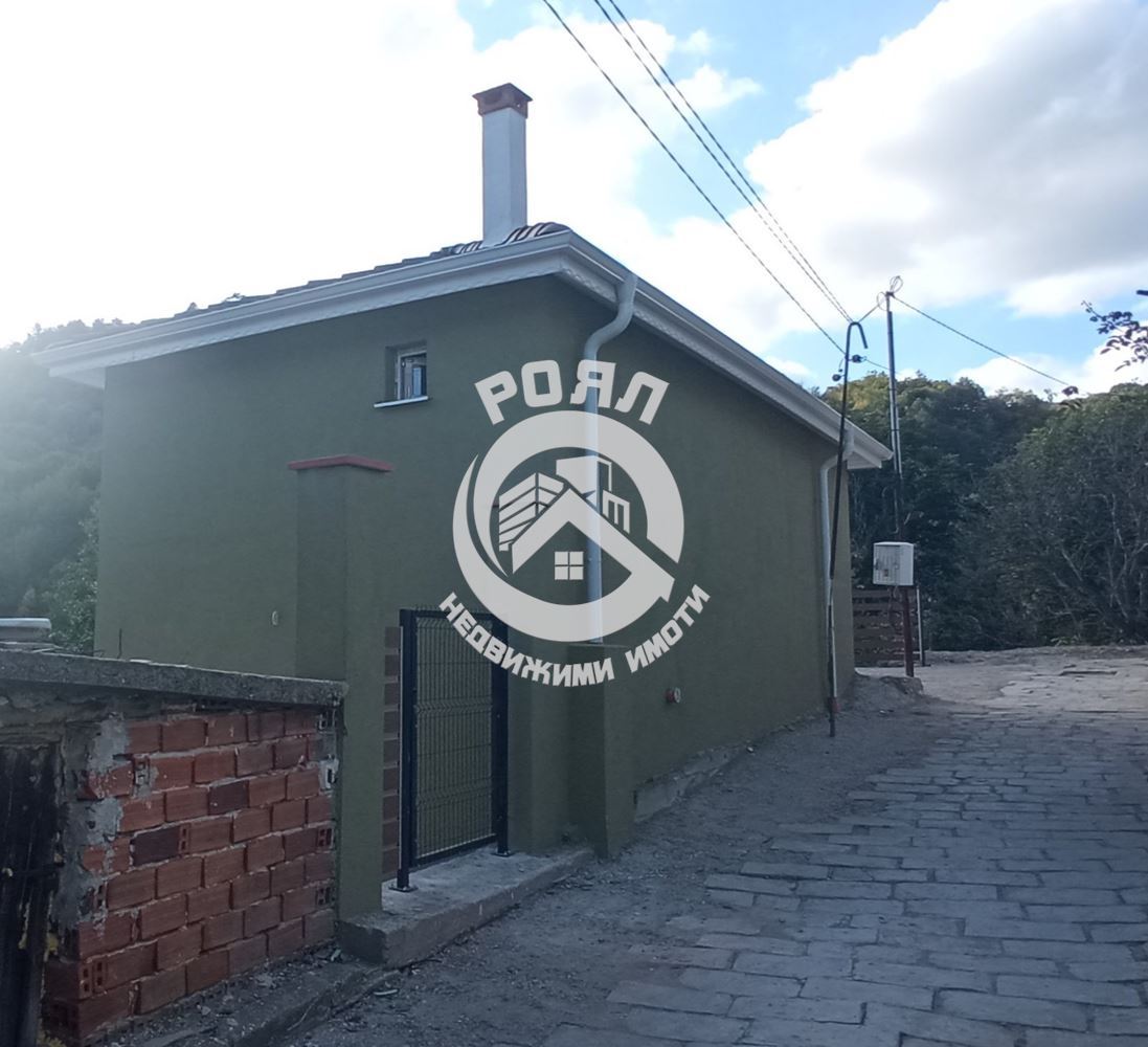 Роял имоти продава къща в село Руен, Пловдив - 0