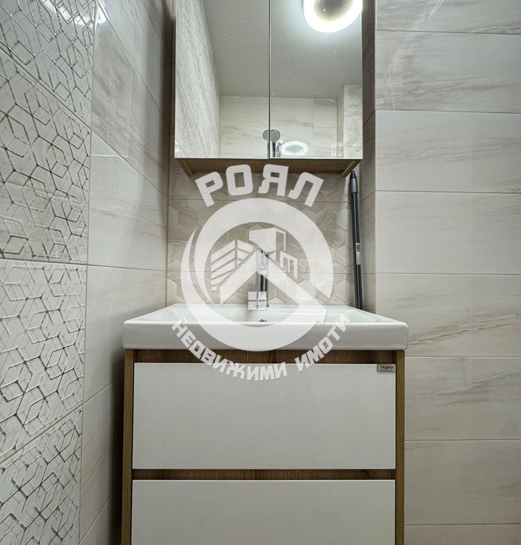 Роял Имоти продава Ексклузивно едностаен апартамент в Смирненски, Пловдив - 0