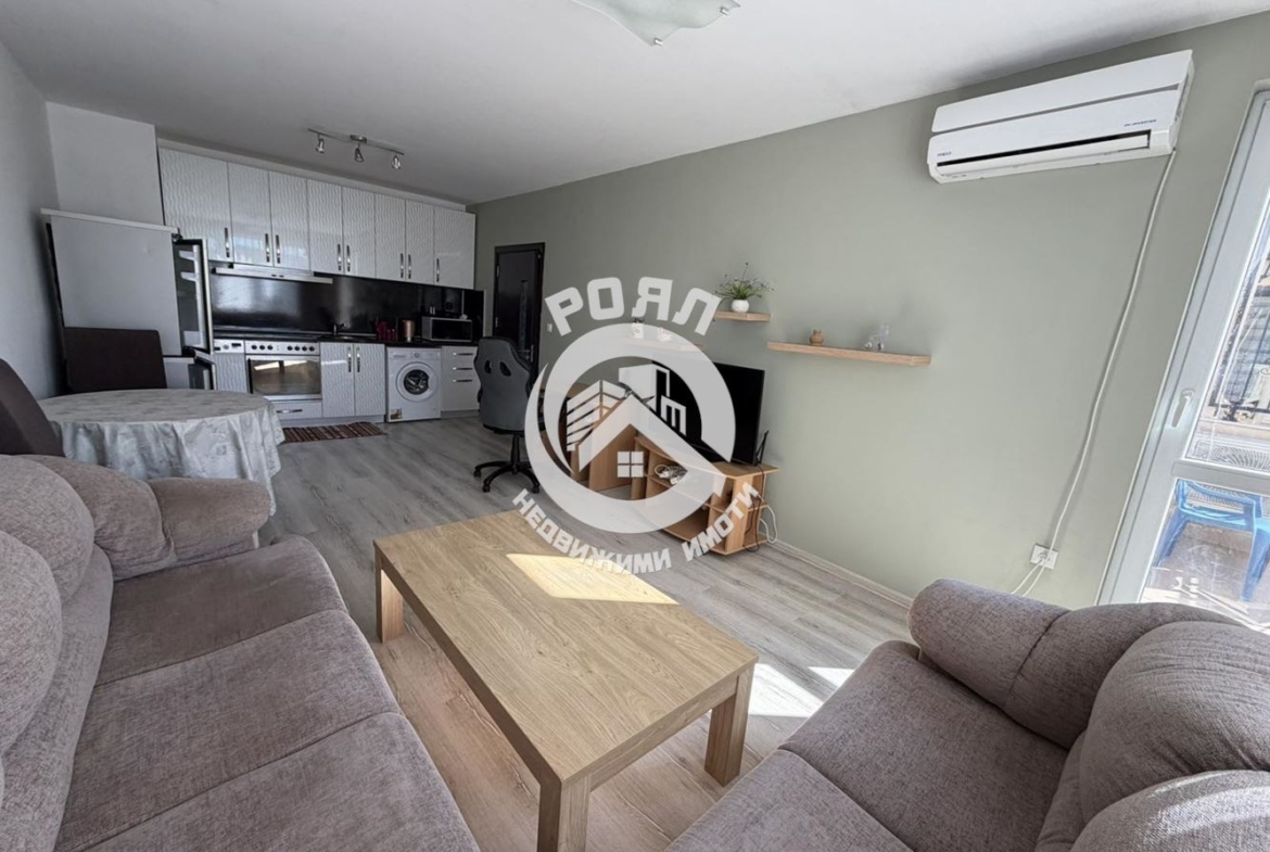 Роял имоти отдава под наем двустаен апартамент, Център, Пловдив - 0