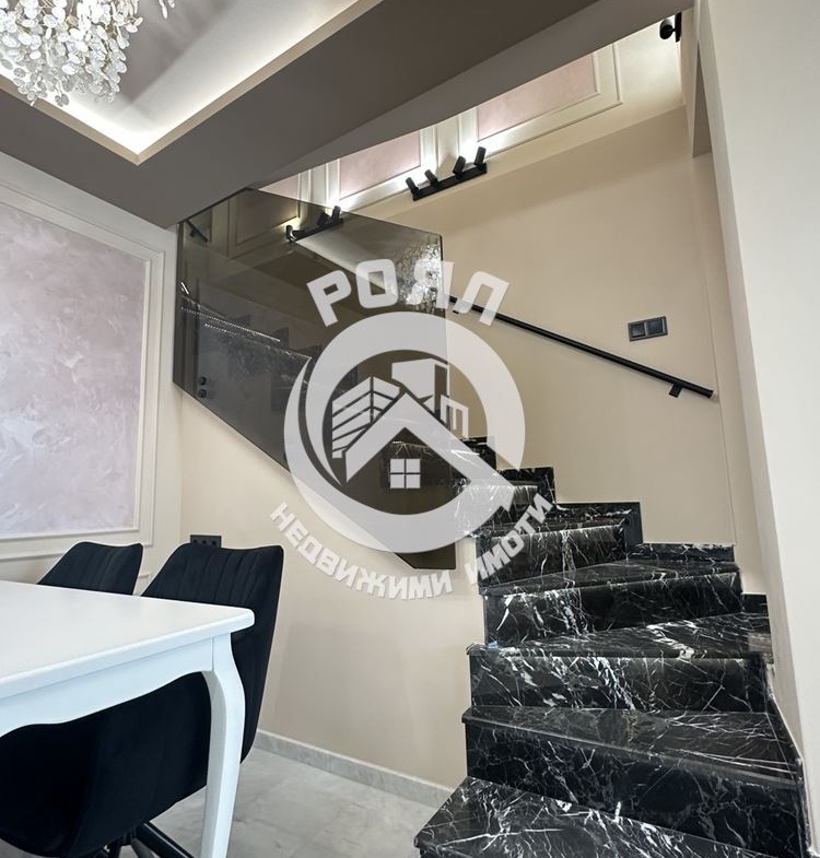 Роял имоти продава луксозен мезонет в сърцето на град Пловдив - 0