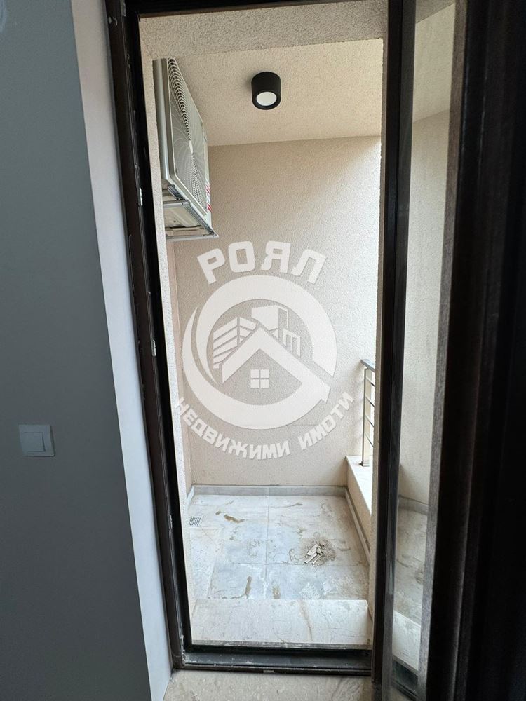 Роял Имоти продава Ексклузивно едностаен апартамент в Смирненски, Пловдив - 0