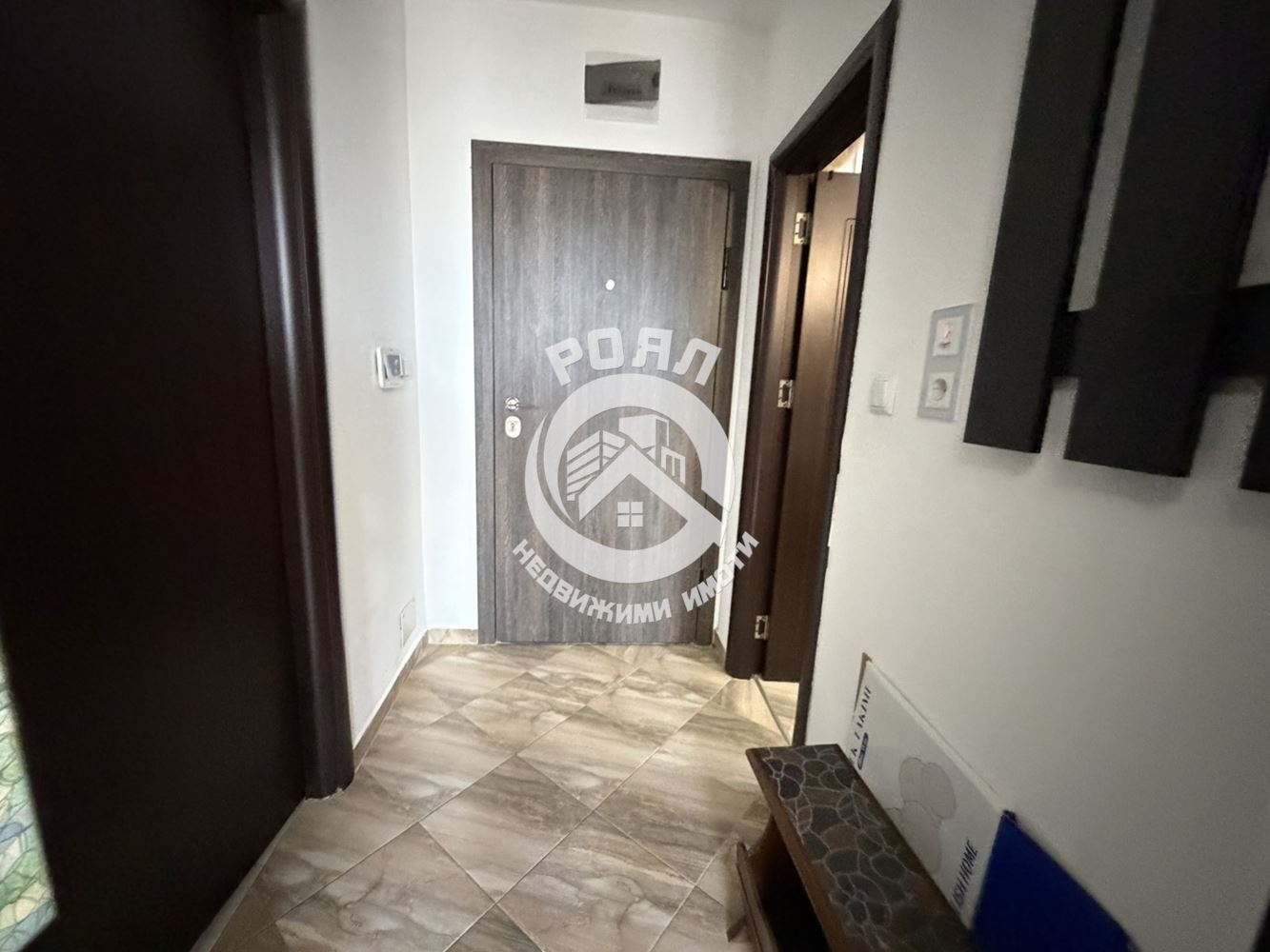 Роял имоти отдава под наем двустаен апартамент, Център, Пловдив - 0