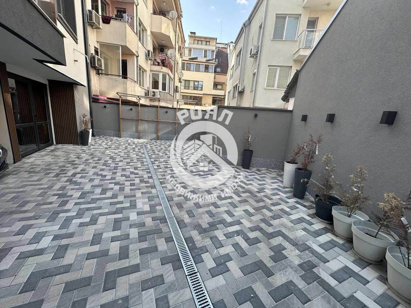 Роял имоти продава луксозен мезонет в сърцето на град Пловдив - 0