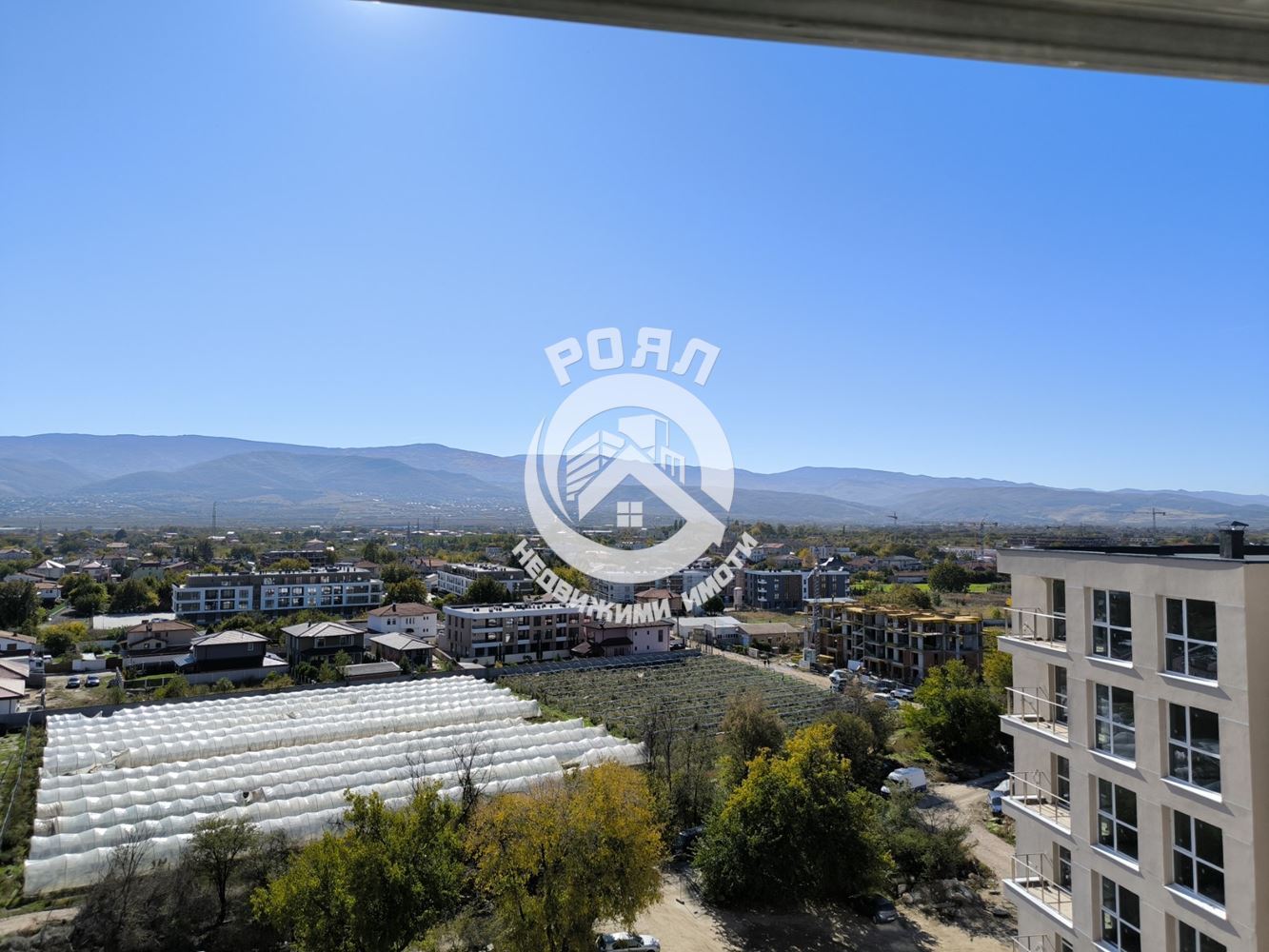 Двустаен апартамент за продажбата в Кючук Париж пред акт 16 с подземно Паркомясто - 0