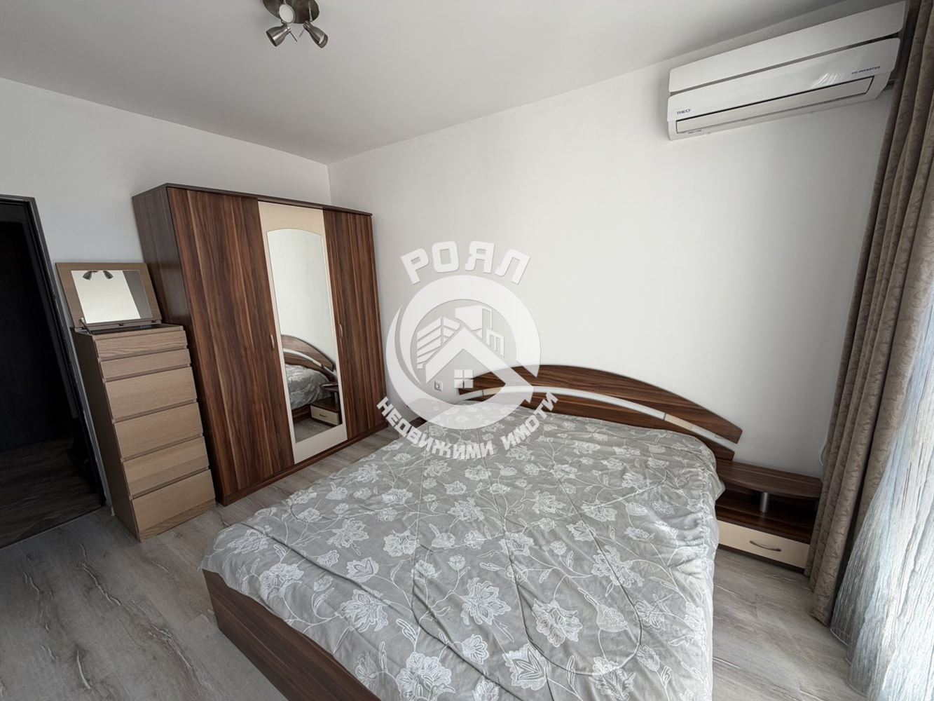 Роял имоти отдава под наем двустаен апартамент, Център, Пловдив - 0