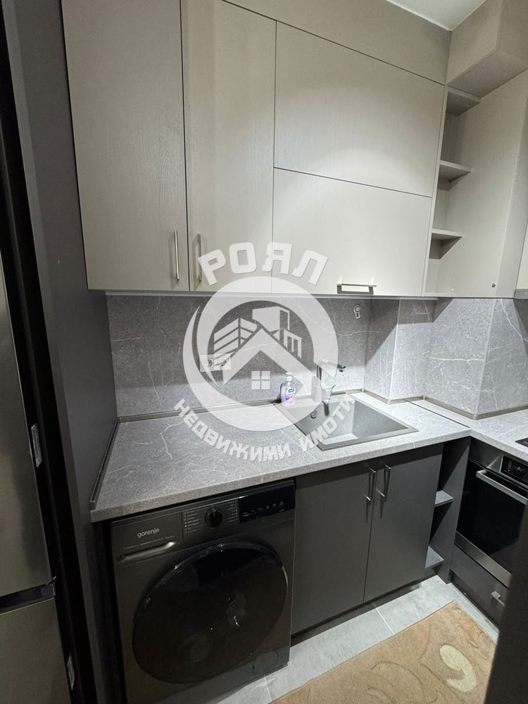 Роял Имоти продава Ексклузивно едностаен апартамент в Смирненски, Пловдив - 0