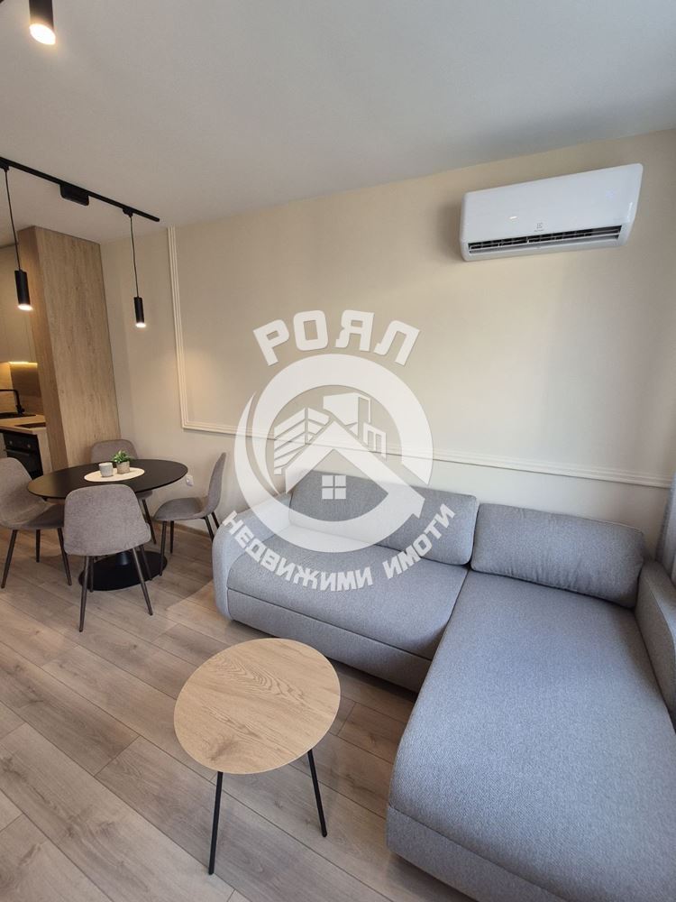 Роял имоти продава двустаен, обзаведен апартамент в кв.Съдийски, Пловдив - 0