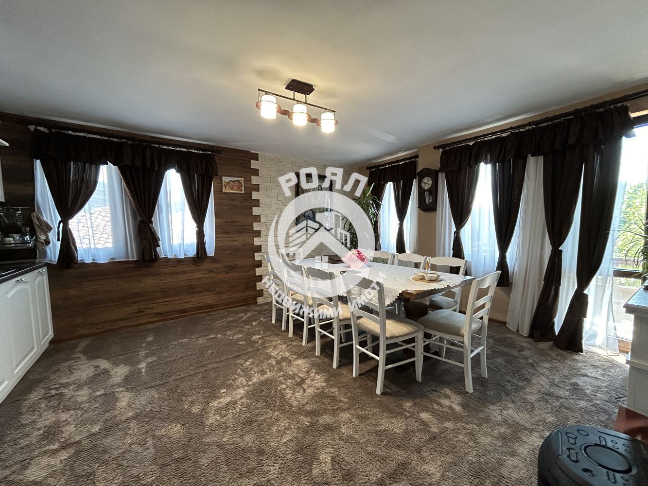 Роял Имоти продава Ексклузивно къща в гр.Копривщица - 0