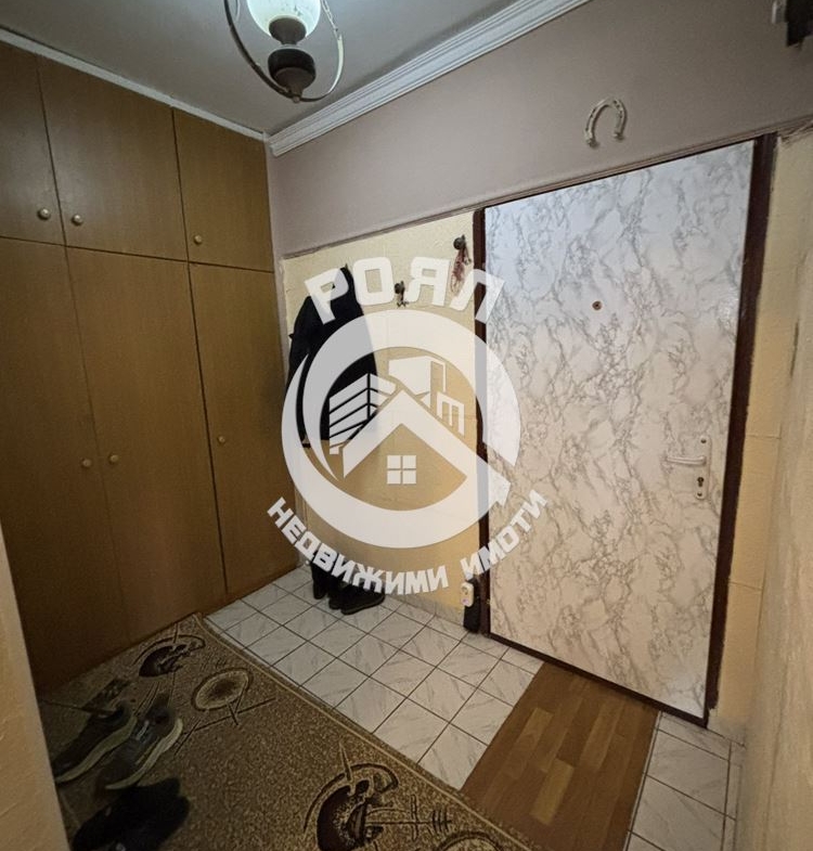 Роял имоти продава Есклузивно двустаен, обзаведен апартамент, Кючук Париж, Пловдив - 0