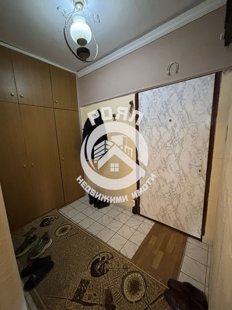 Роял имоти продава Есклузивно двустаен, обзаведен апартамент, Кючук Париж, Пловдив - 0