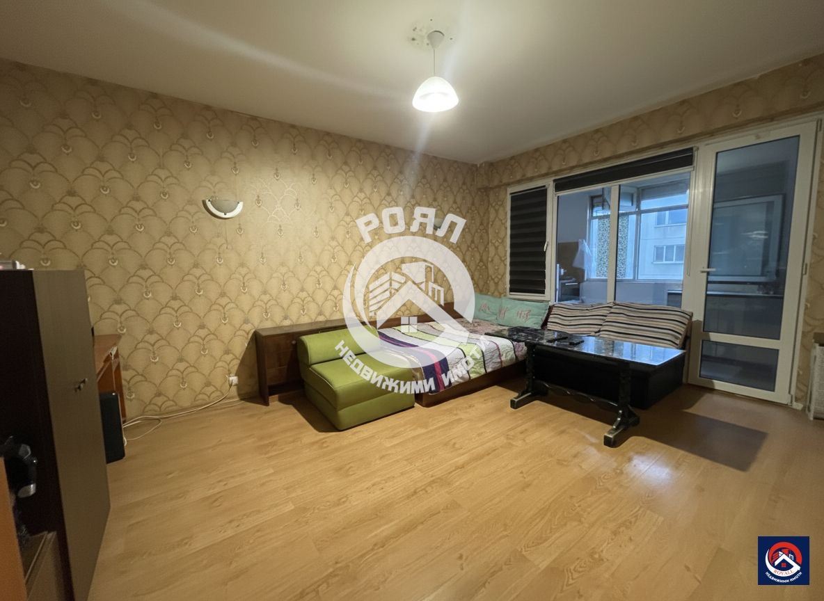 Роял имоти продава двустаен апартамент, Въстанически, Пловдив - 0