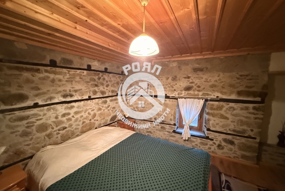 Роял Имоти продава самостоятелна къща за гости в с. Хвойна, област Смолян - 0