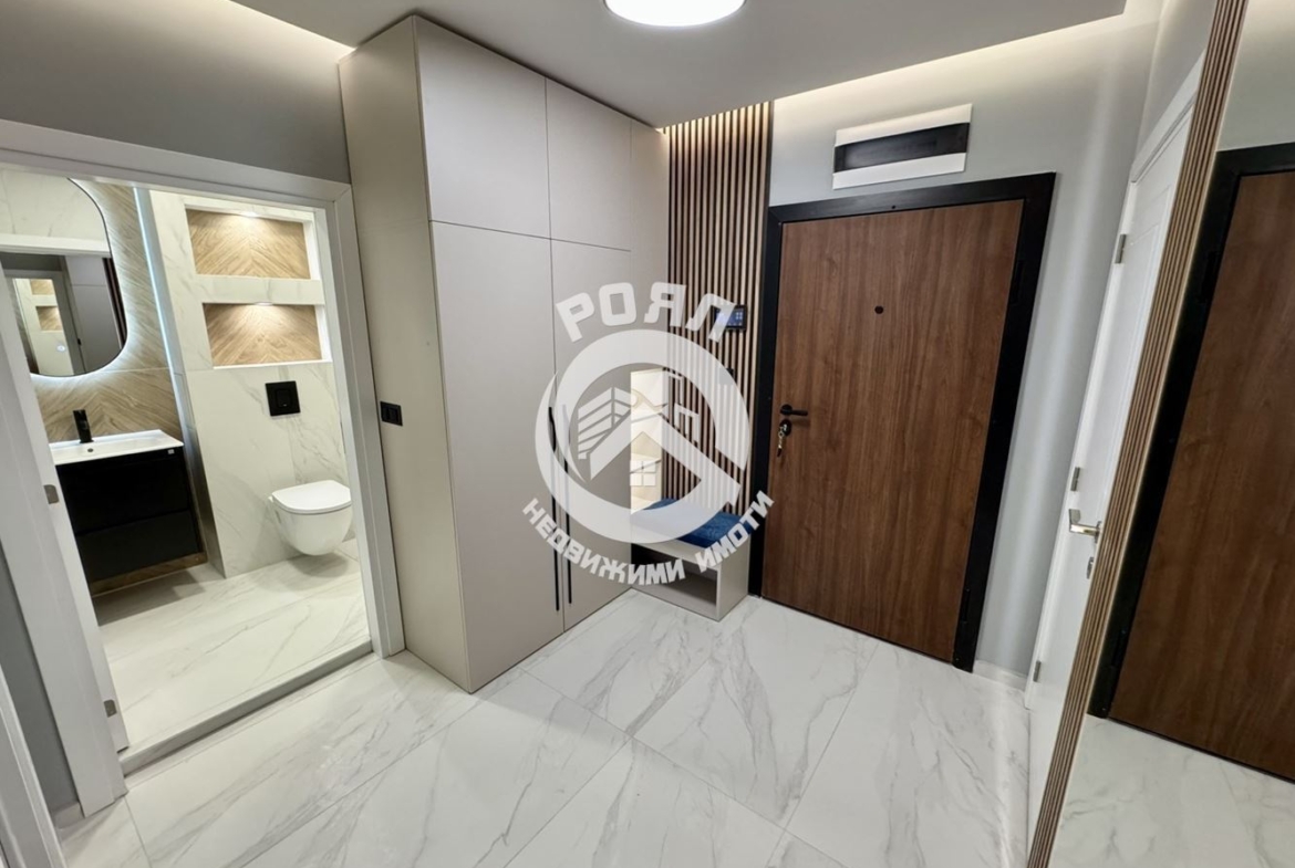 Роял имоти продава обзаведен, двустаен апартамент,в сграда Алвера с АКТ 16 ,Смирненски ,Пловдив - 0