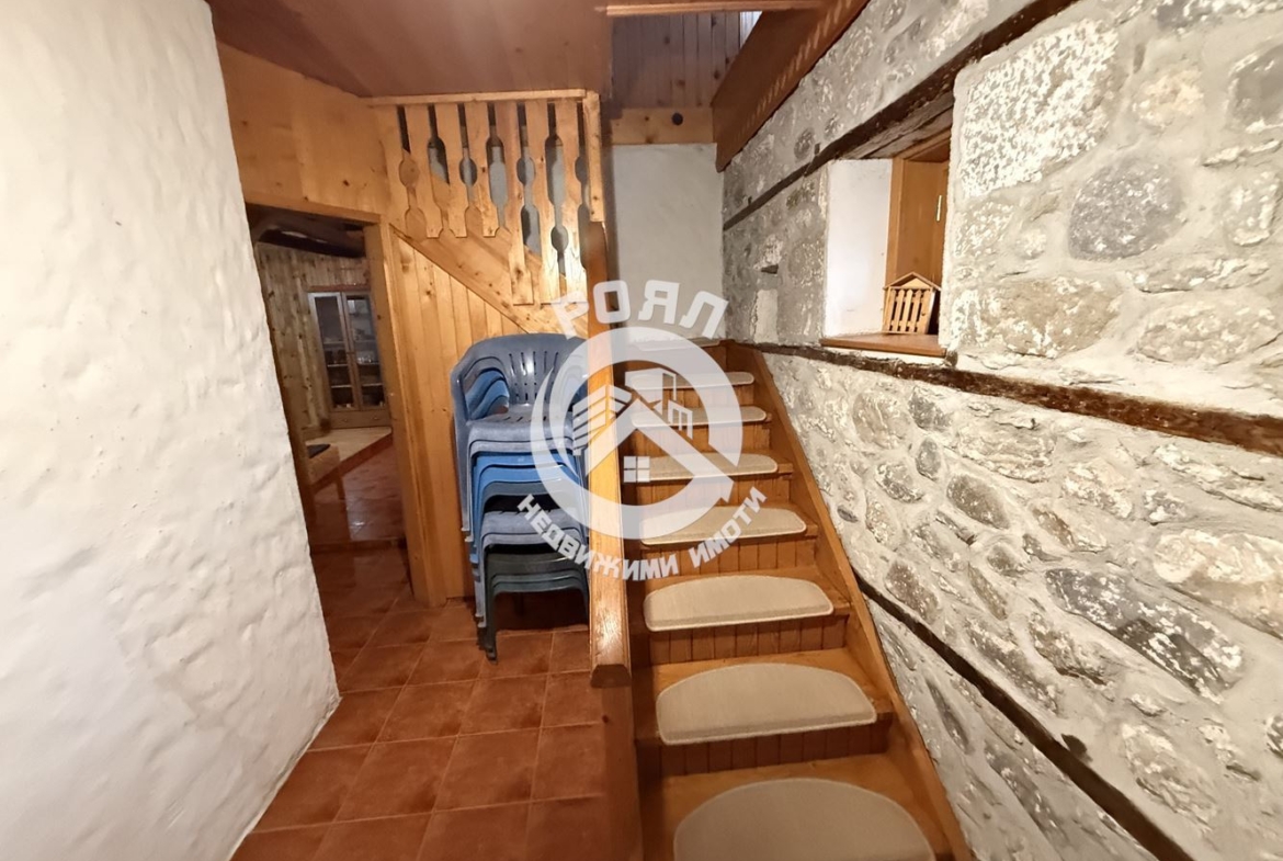 Роял Имоти продава самостоятелна къща за гости в с. Хвойна, област Смолян - 0