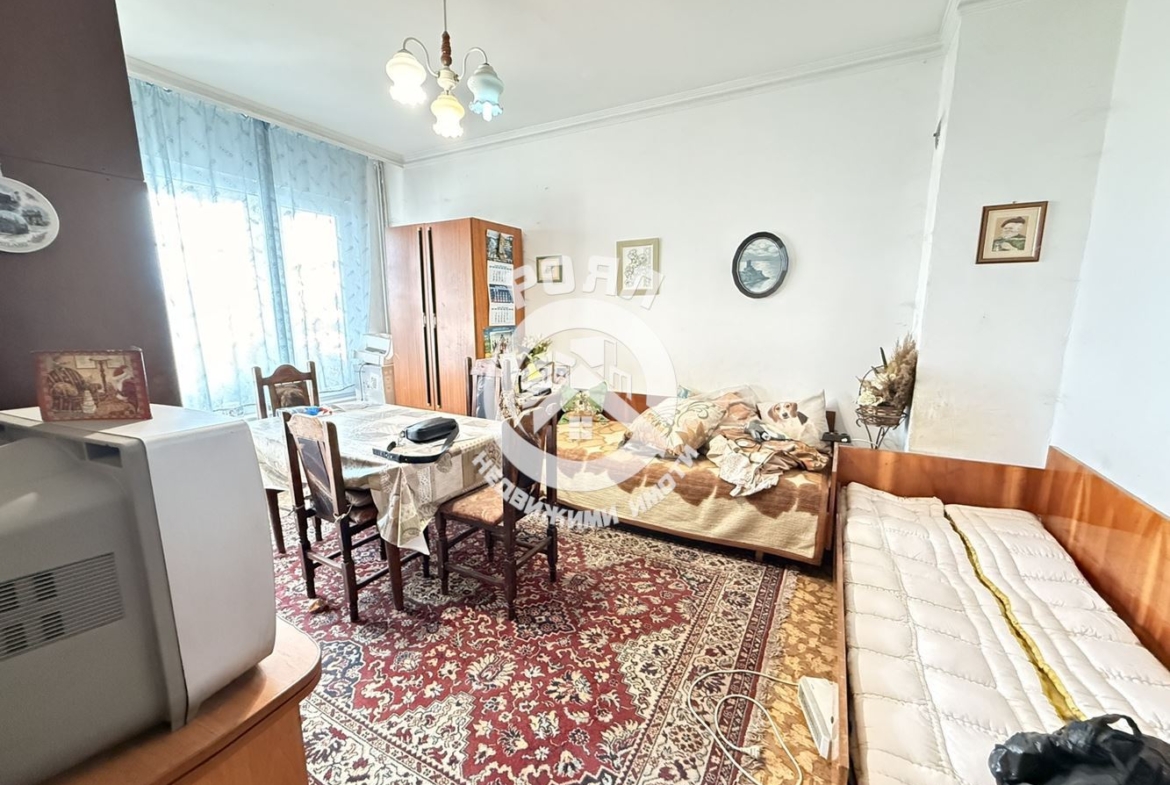 Роял Имоти продава Ексклузивно двустаен апартамент, кв.Кичук Париж , Пловдив - 0