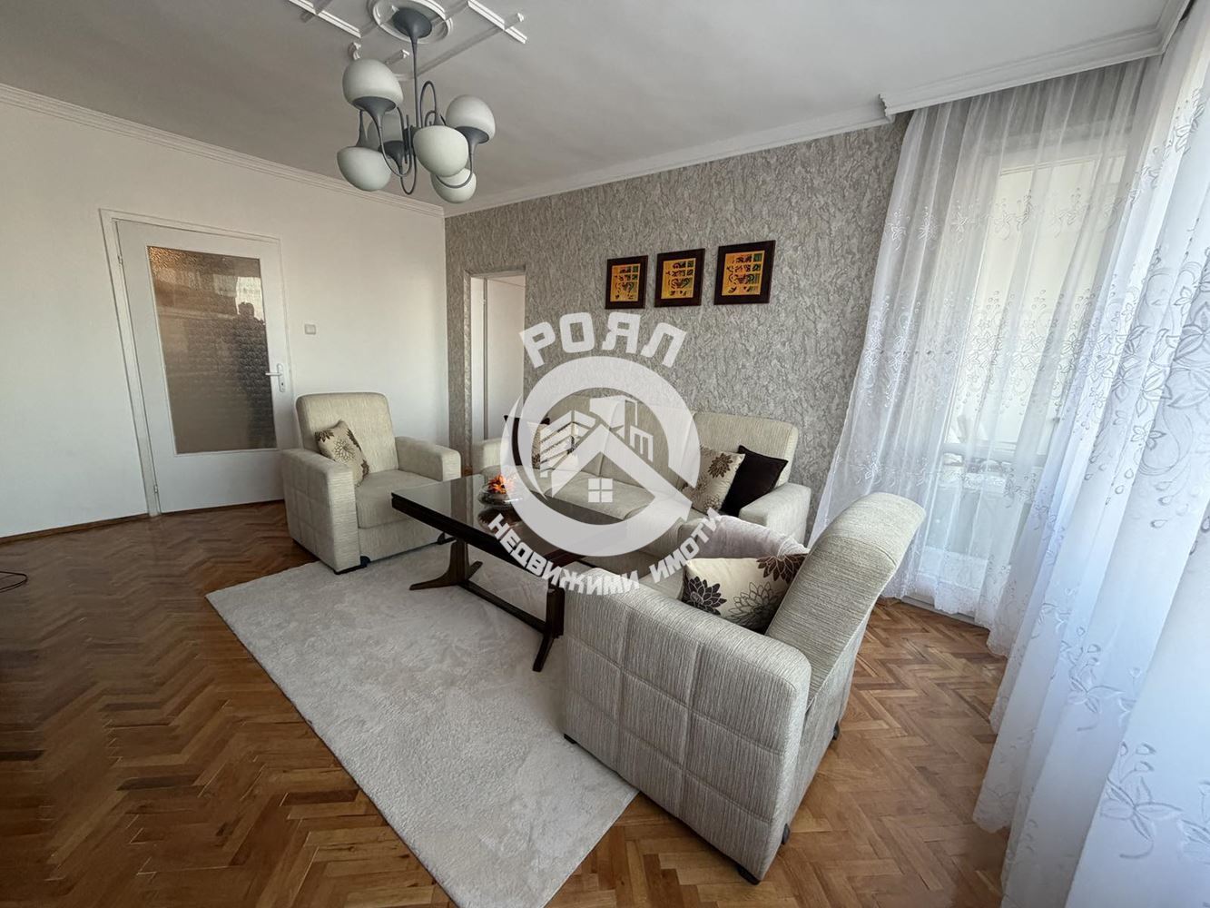 Роял Имоти отдава под наем двустаен апартамент в Центъра на гр.Пловдив - 0