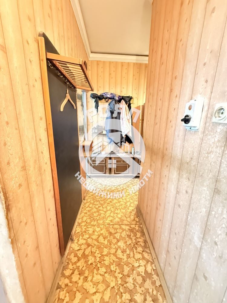 Роял Имоти продава Ексклузивно двустаен апартамент, кв.Кичук Париж , Пловдив - 0