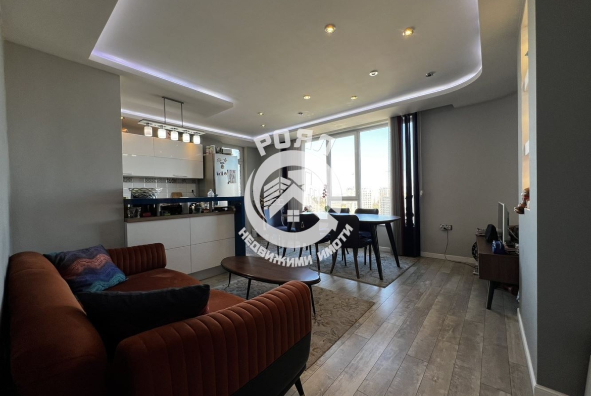 Роял имоти продава тристаен, обзаведен апартамент, Тракия, Пловдив - 0