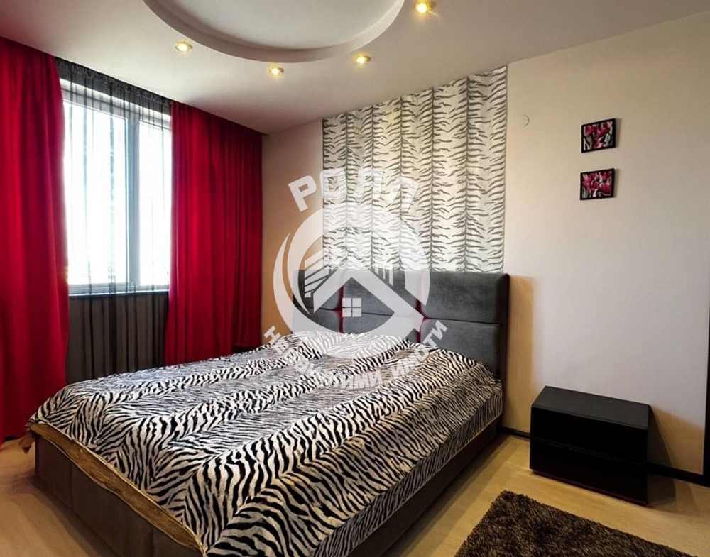 Роял имоти продава тристаен, обзаведен апартамент, Тракия, Пловдив - 0