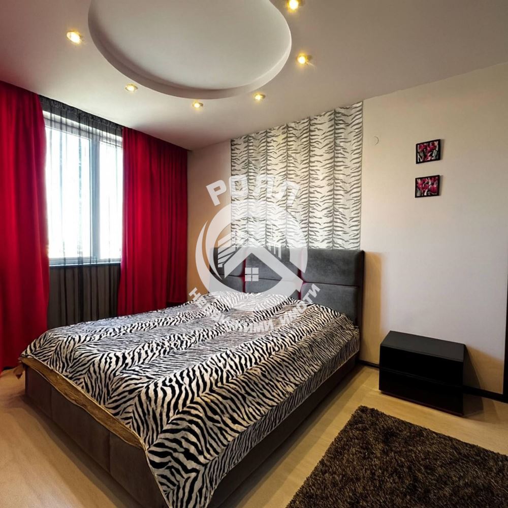 Роял имоти продава тристаен, обзаведен апартамент, Тракия, Пловдив - 0