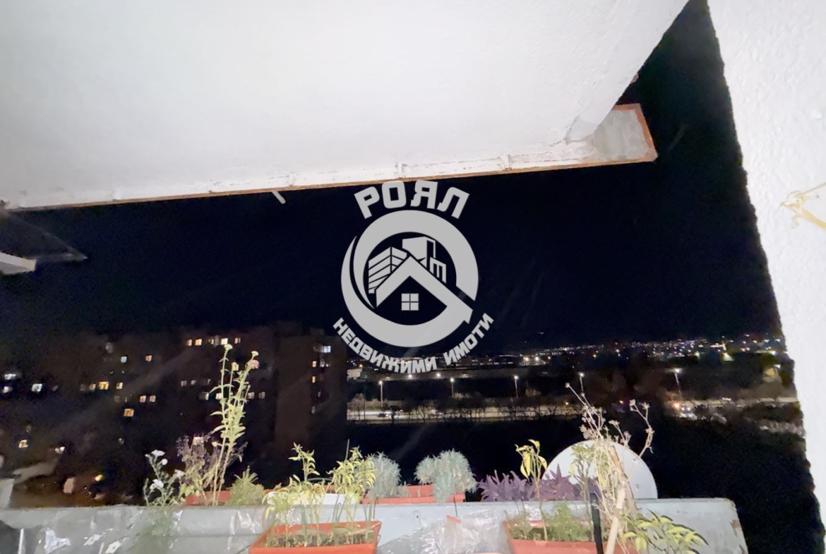 Роял Имоти продава многостаен апартамент в кв.Тракия, Пловдив - 0