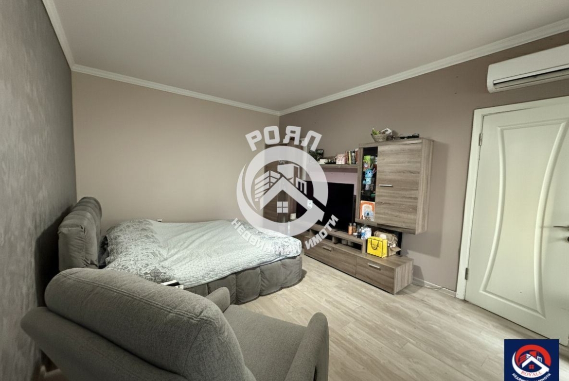 Роял имоти продава Ексклузивно тристаен апартамент, Въстанически, Пловдив - 0