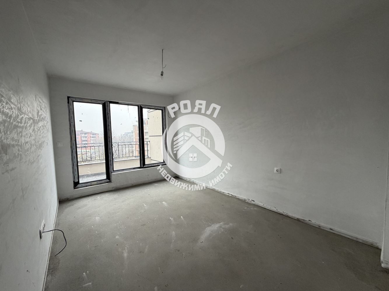 Роял Имоти продава двустаен апартамент с АКТ 16 в гр.Пловдив,кв Остромила - 0