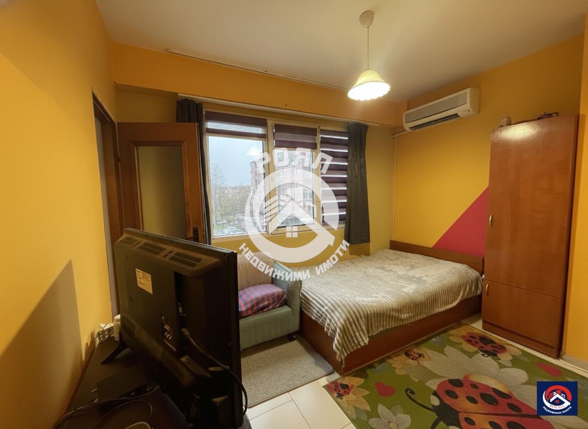 Роял имоти продава двустаен апартамент, Въстанически, Пловдив - 0