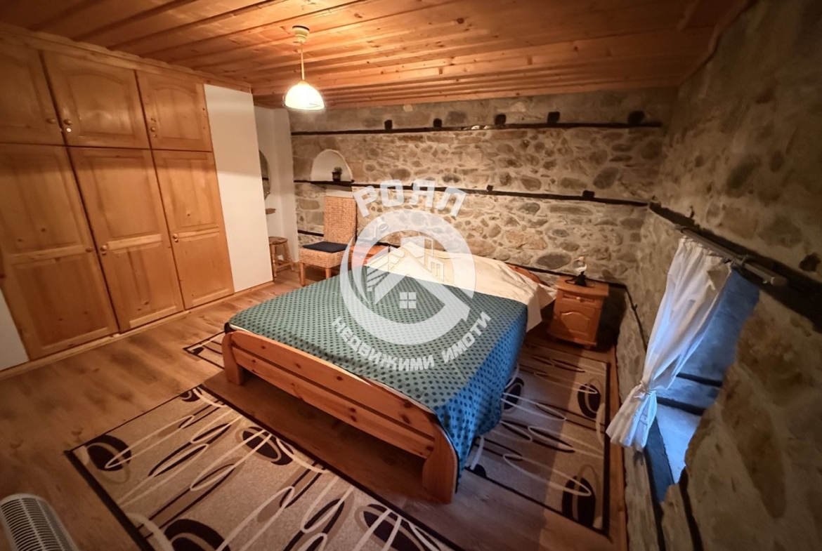 Роял Имоти продава самостоятелна къща за гости в с. Хвойна, област Смолян - 0