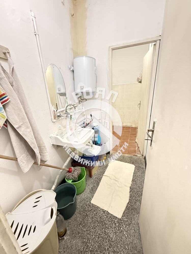 Роял Имоти продава многостаен апартамент в кв.Тракия, Пловдив - 0