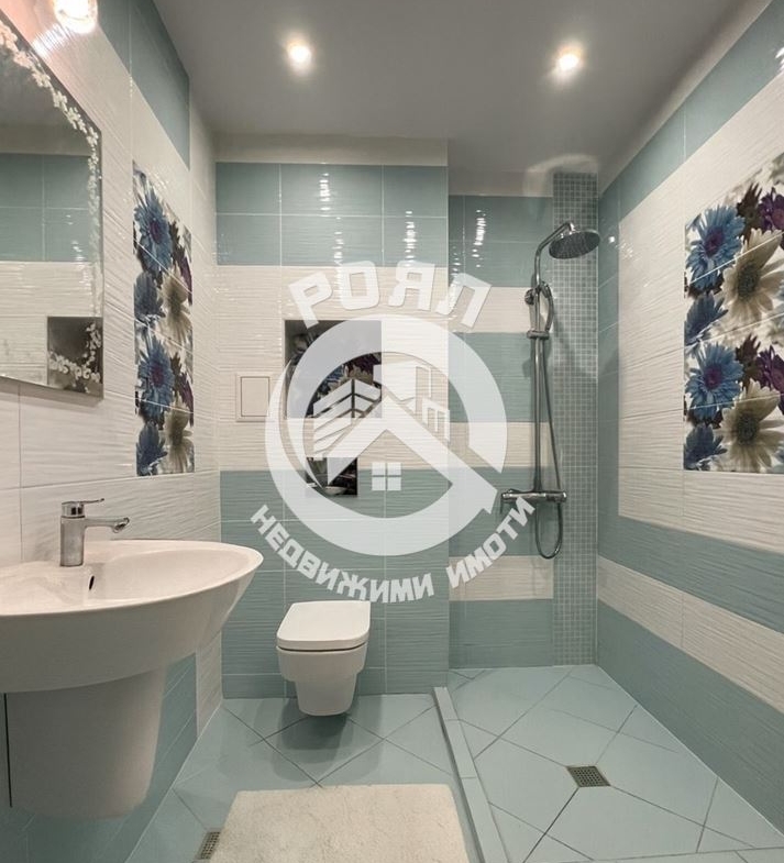 Роял имоти продава тристаен, обзаведен апартамент, Тракия, Пловдив - 0