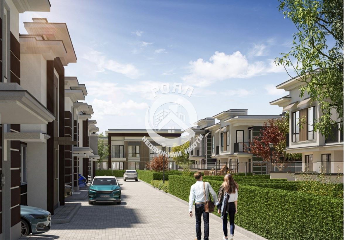 Роял Имоти продава двуетажна къща в гр.Пловдив,кв.Остромила - 0