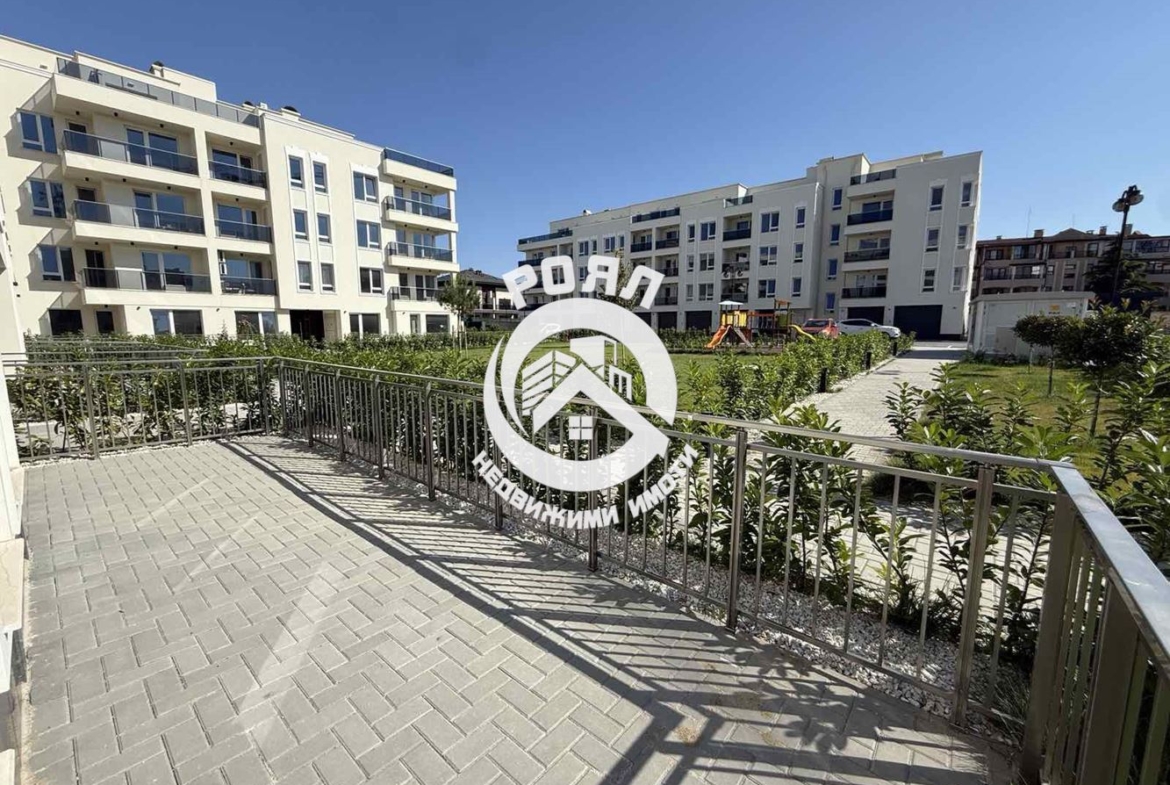 Роял Имоти предлага за продажба нов, луксозно обзаведен двустаен апартамент с гараж - 0