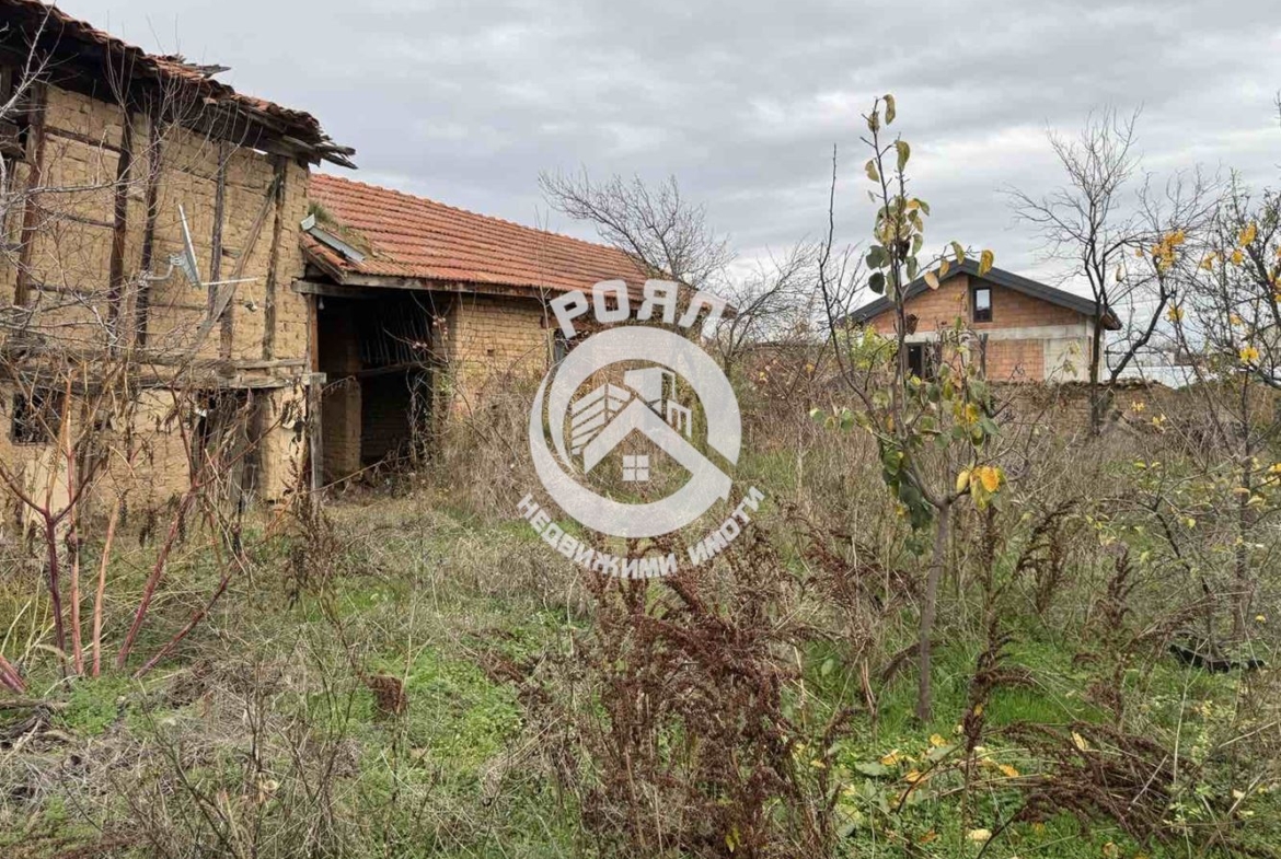 Роял Имоти продава Ексклузивно парцел с постройки в село Стрелци ,Пловдив - 0