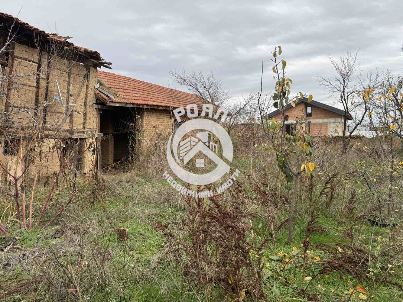 Роял Имоти продава Ексклузивно парцел с постройки в село Стрелци ,Пловдив - 0