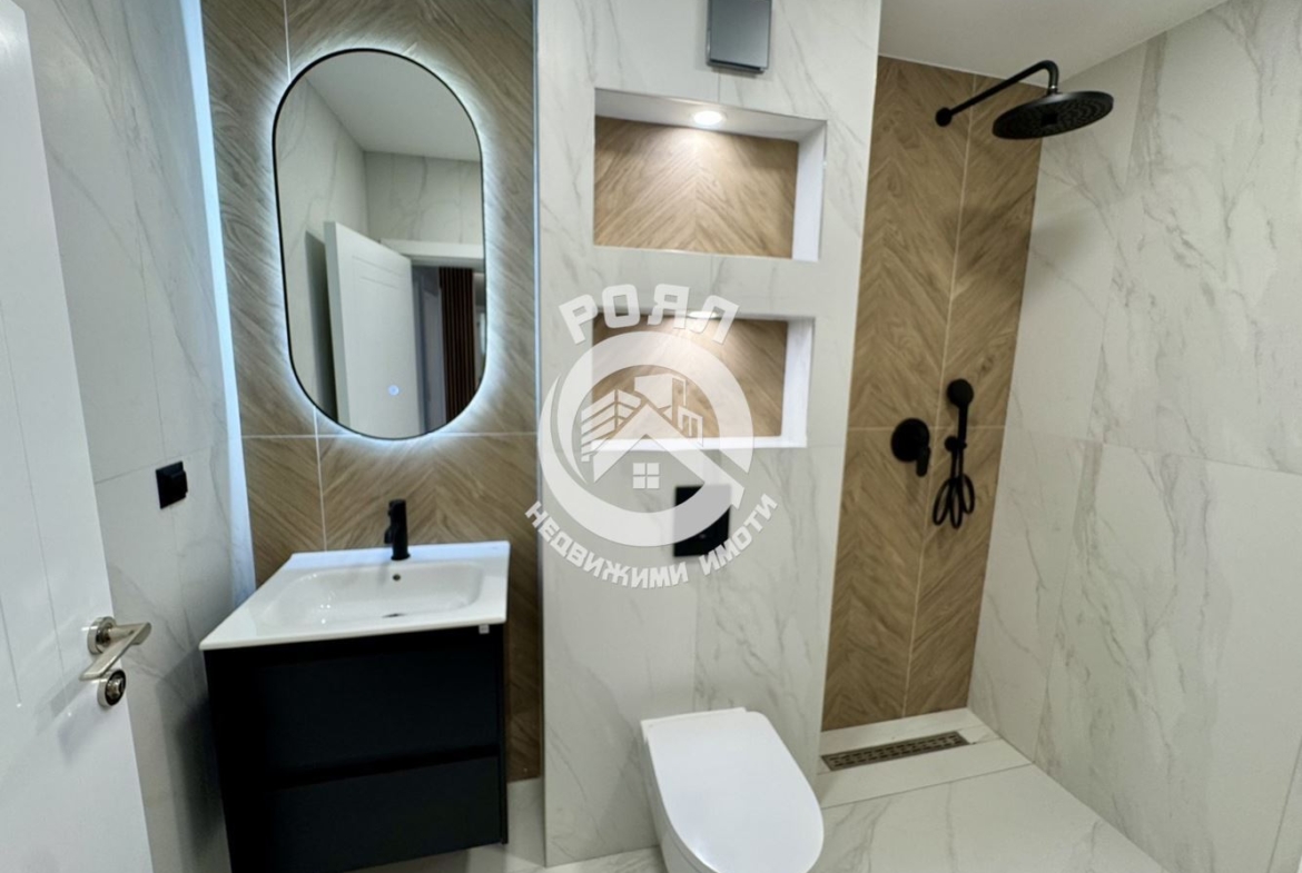 Роял имоти продава обзаведен, двустаен апартамент,в сграда Алвера с АКТ 16 ,Смирненски ,Пловдив - 0