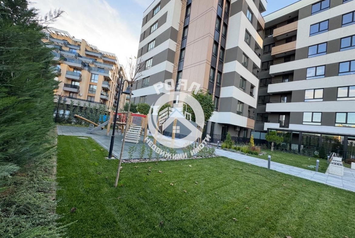 Роял имоти продава обзаведен, двустаен апартамент,в сграда Алвера с АКТ 16 ,Смирненски ,Пловдив - 0