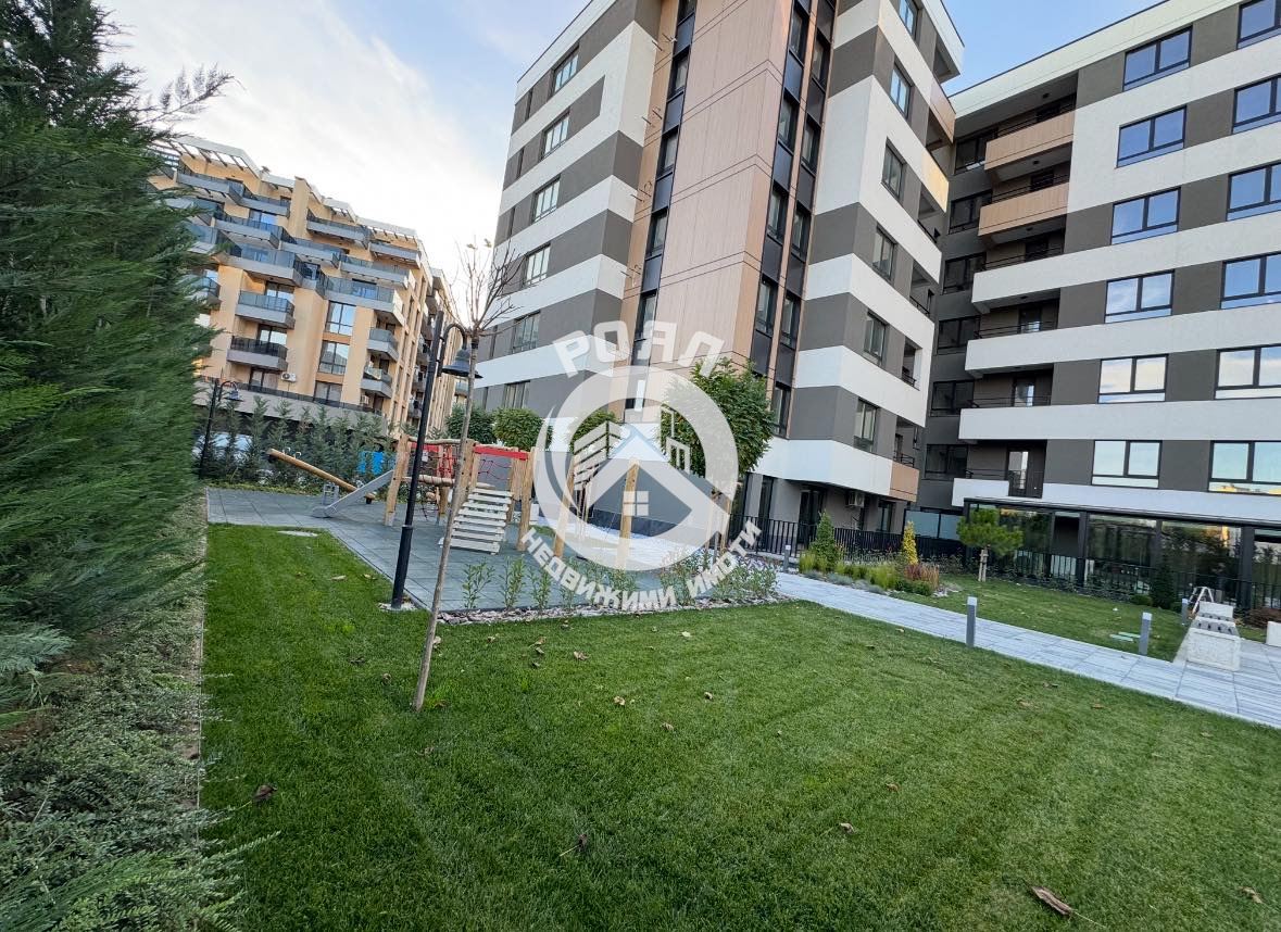 Роял имоти продава обзаведен, двустаен апартамент,в сграда Алвера с АКТ 16 ,Смирненски ,Пловдив - 0