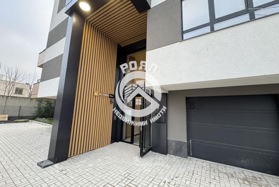 Роял имоти продава обзаведен, двустаен апартамент,в сграда Алвера с АКТ 16 ,Смирненски ,Пловдив - 0