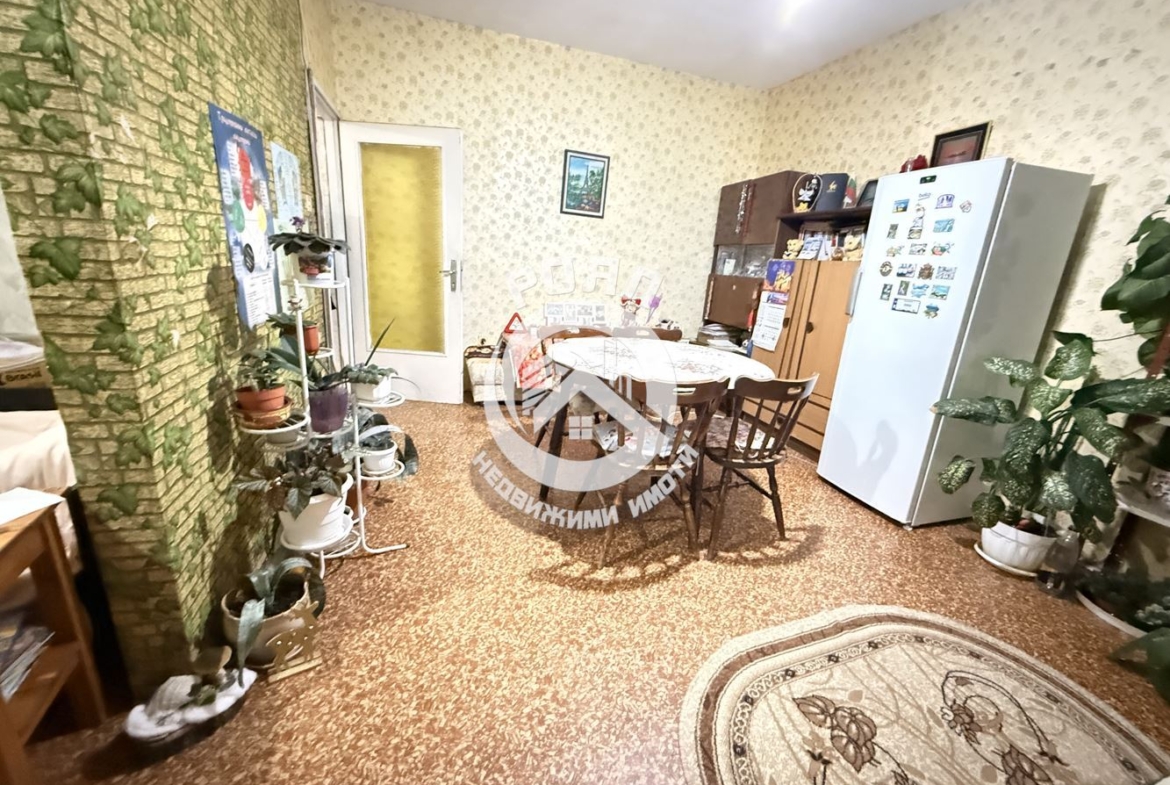 Роял Имоти продава многостаен апартамент в кв.Тракия, Пловдив - 0