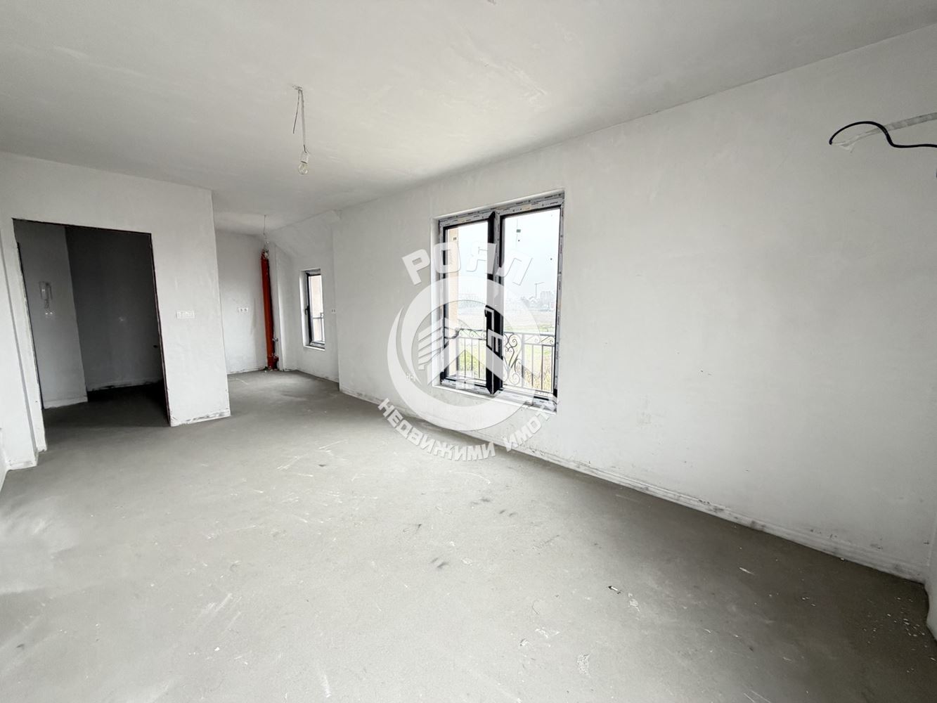 Роял Имоти продава двустаен апартамент с АКТ 16 в гр.Пловдив,кв Остромила - 0